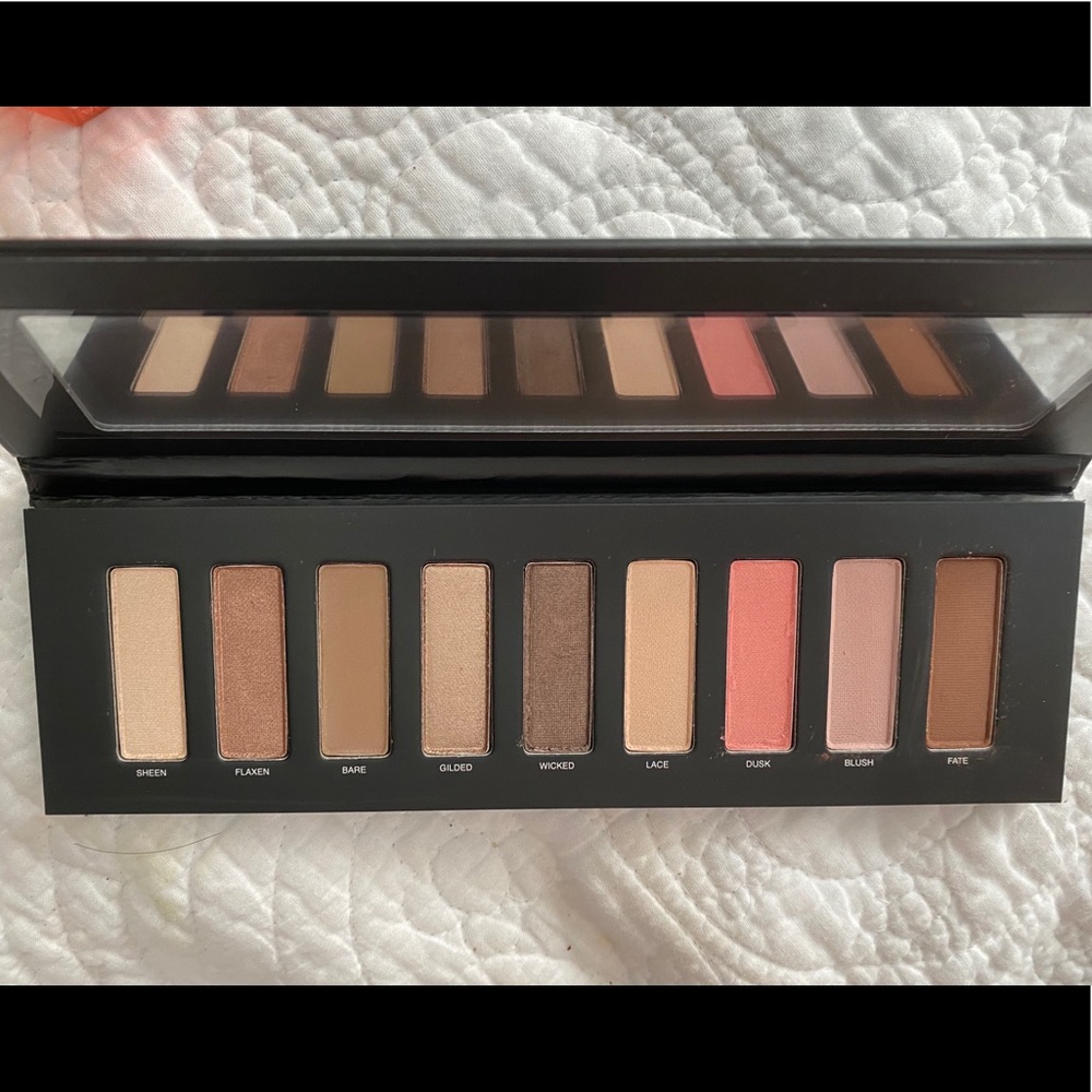 Makeup bundle - Picture 6 of 9